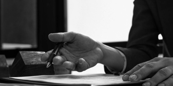 Derecho Mercantil / Abogados Mercantilistas Mataró · Redacción y Revisión de Contratos de Construcción y Proyectos Obra Pública