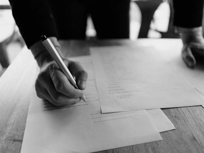VKL Abogados · Redacción y Revisión de Documentos Legales